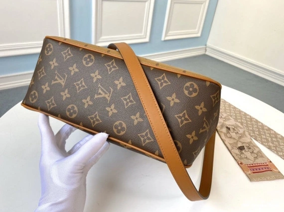 AAA Replica Ru METIS VUITTON LOUIS 0805